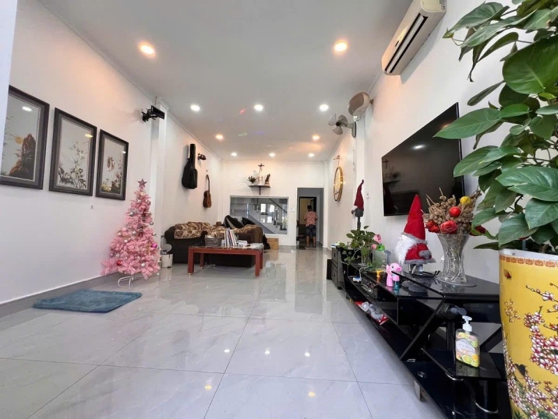 1 đời chủ bán Villa MT150m2 rộng 5.7m nở hậu 8m 0772 727 550