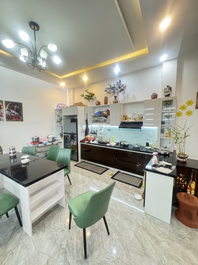 ♥ 60m ra MT Duy Tân Ô tô đậu vài bước 90m2 4 tầng đúc 4PN còn mới chất lượng 6.5 tỷ