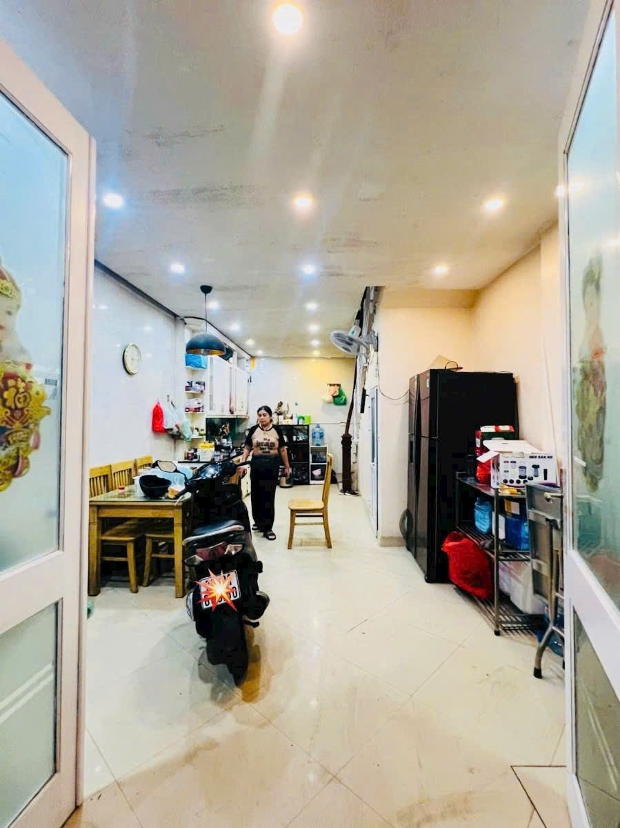 8 tỷ nhỉnh - Nhà Thái Hà Đống Đa - Ngõ thông - Gần phố - Oto đỗ gần - 3 thoáng - Nhà mới ở ngay