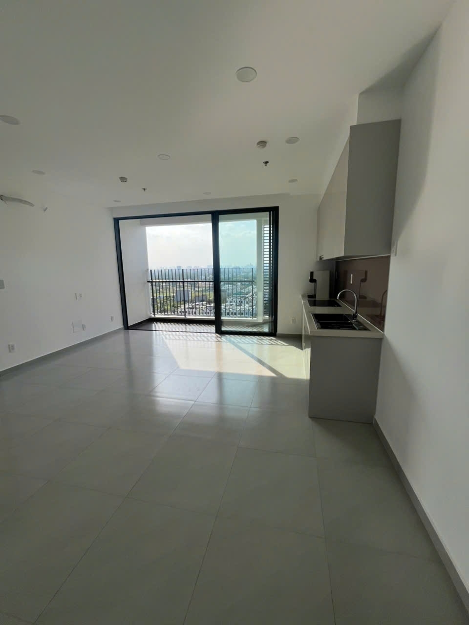 95m2 - Giá dự kiến 5.7 tỷ - Căn góc sổ hồng 3PN3WC, MT Eastmark Q9