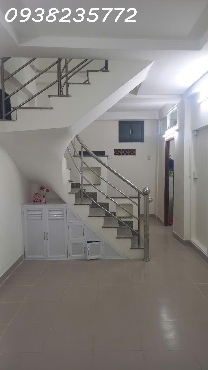 Bán 2 căn nhà phố liền kề ở P10 Tân Bình