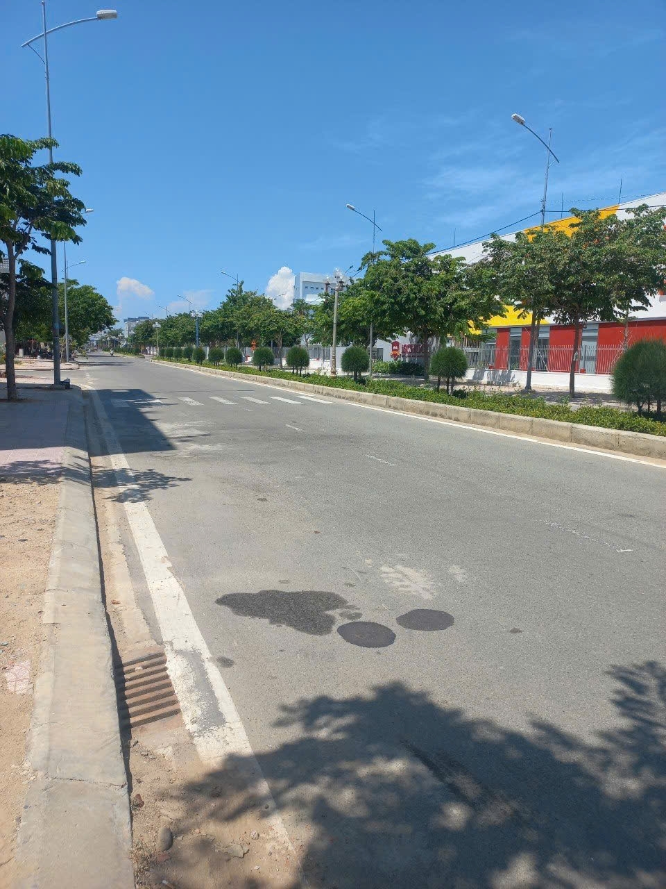 Bán 3000m2 đất ngay vòng xoay Yên Ninh vị trí vàng của Phan Rang Ninh Thuận tiện xây KS