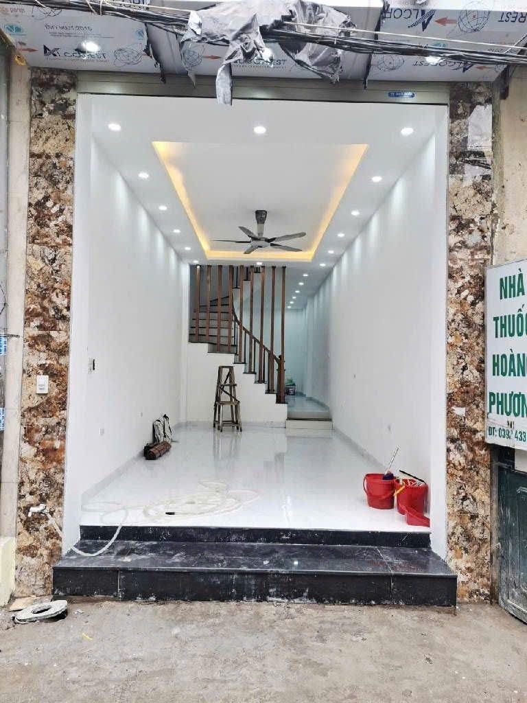 BÁN 50M2 NHÀ MẶT PHỐ HOÀNG QUỐC VIỆT KINH DOANH 2 THOÁNG GIÁ 12 5 TỶ.