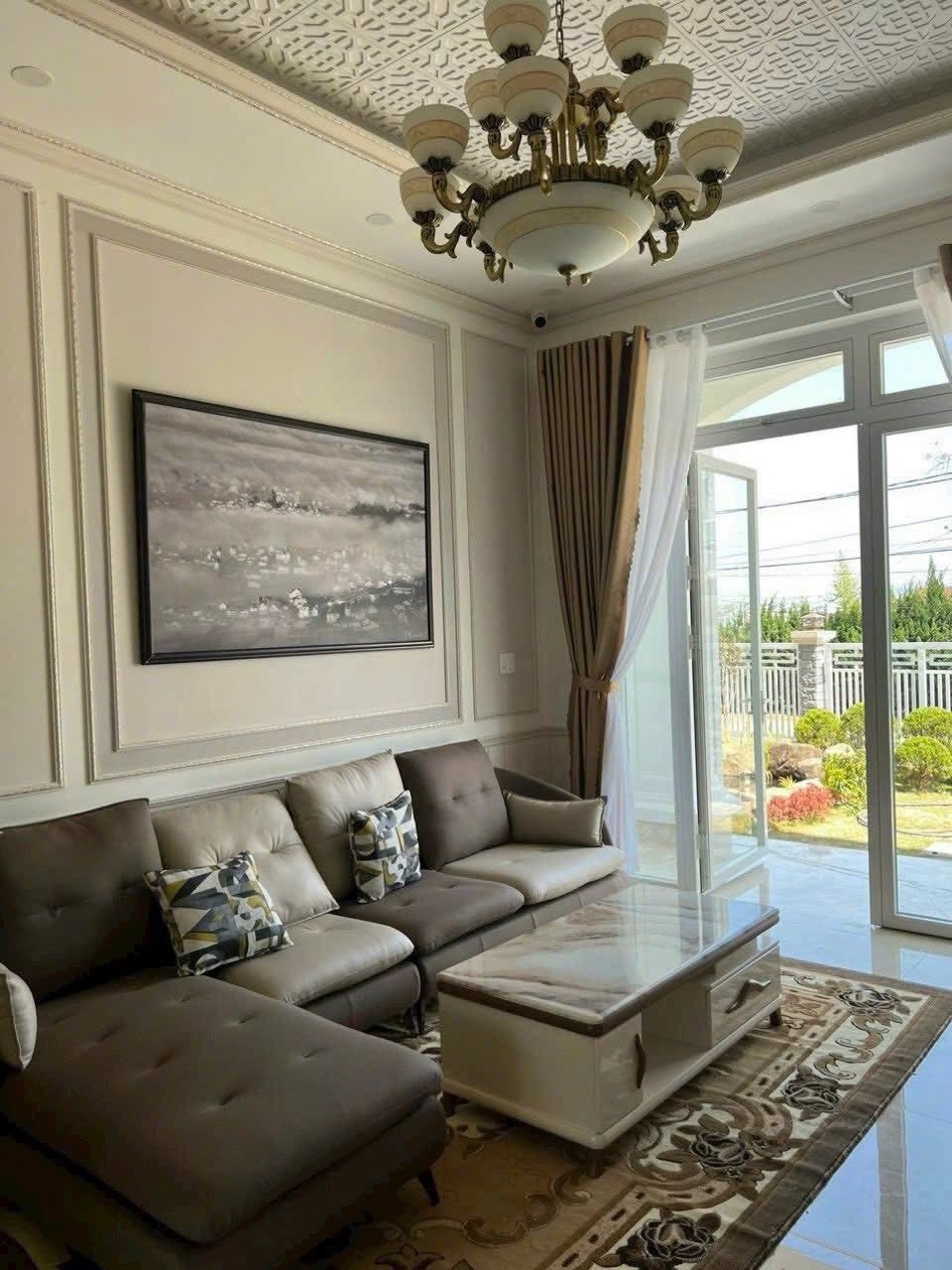 Bán Biệt Thự Đẹp Mặt Tiền Đường Trần Quang Khải Đà Lạt Giá 29.5 Tỷ