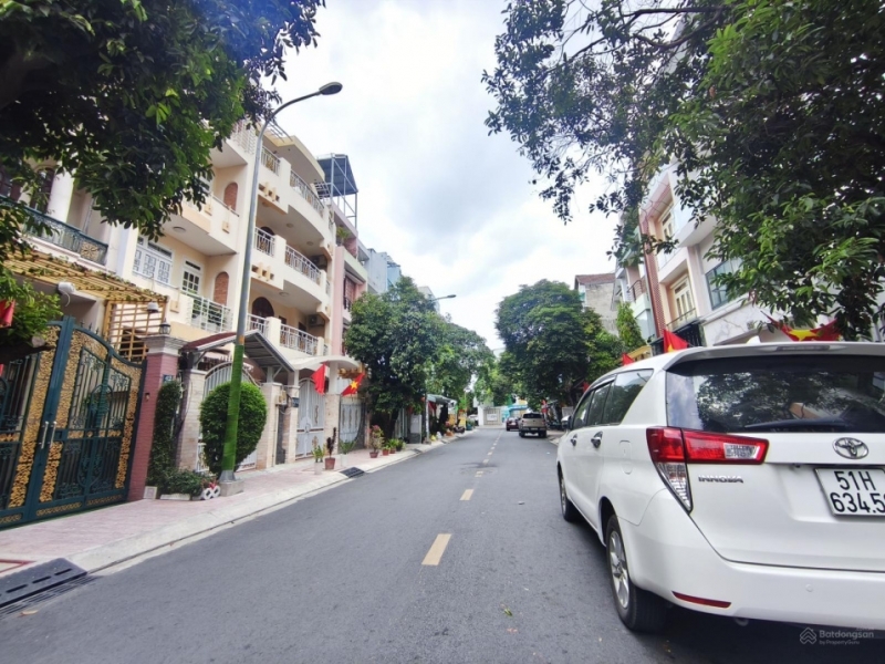 BÁN BIỆT THỰ DƯƠNG QUANG ĐÔNG- PHẠM HÙNG Q.8- - 164m2 ngang 8m - CHỈ NHỈNH 31 TỶ