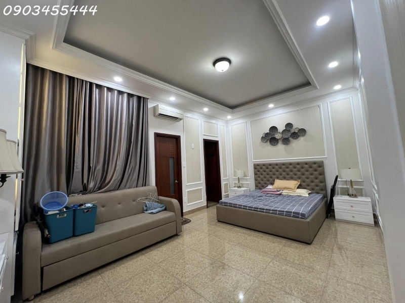 Bán biệt thự đường Tam Châu Thủ Đức 427m2 4 tầng nội thất gỗ quý 39.5 tỷ