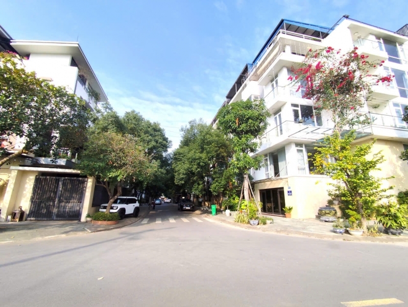 Bán Biệt thự Liền Kề WaterFront City - 128m 6 tầng - Thang Máy - giá 18 tỉ cực đẹp