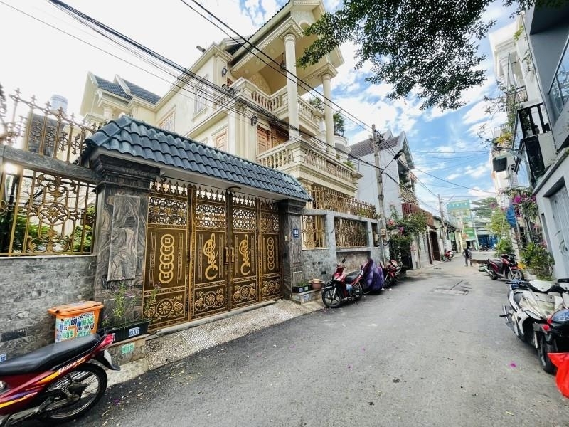 Bán biệt thự TẶNG NỘI THẤT SỊN 10 tỷ- Gò Dưa Tam Bình Thủ Đức 35 tỷ