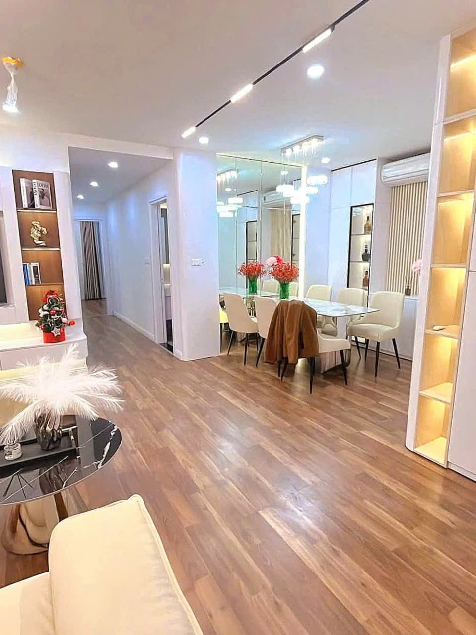 Bán căn hộ CC đẹp xuất sắc tại Goldmark City 7180 tỷ 83m2 giá đầu tư sinh lãi