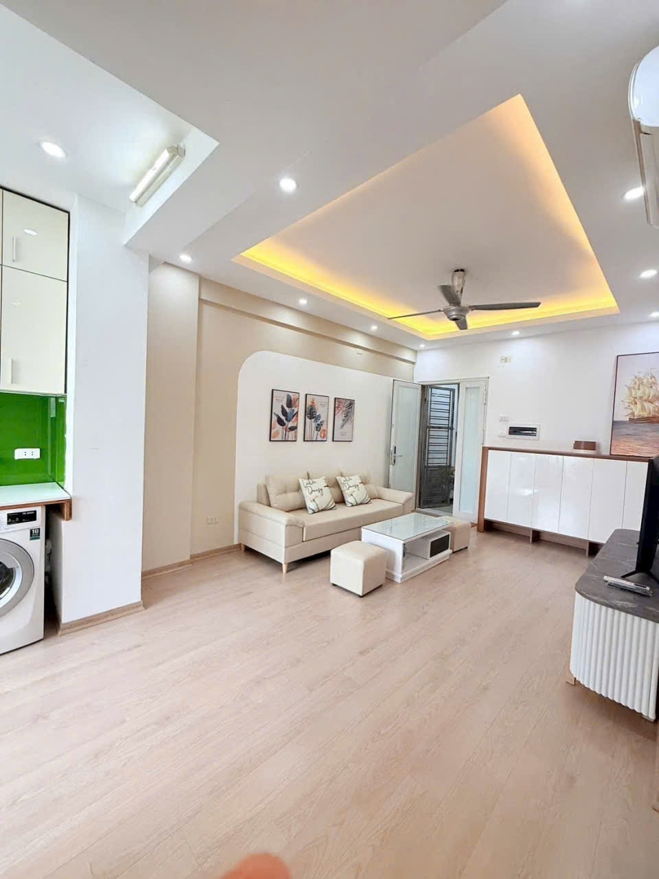 Bán Căn Hộ cc tầng 8 Nam Trung Yên gần KeangNam - Nội thất đầy đủ hiện đại - Giao thông thuận tiện