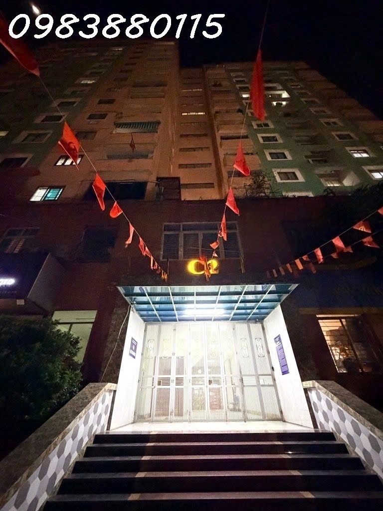 Bán căn hộ chung cư 3PN tòa C2 Nguyễn Cơ Thạch KĐT Mỹ Đình 1