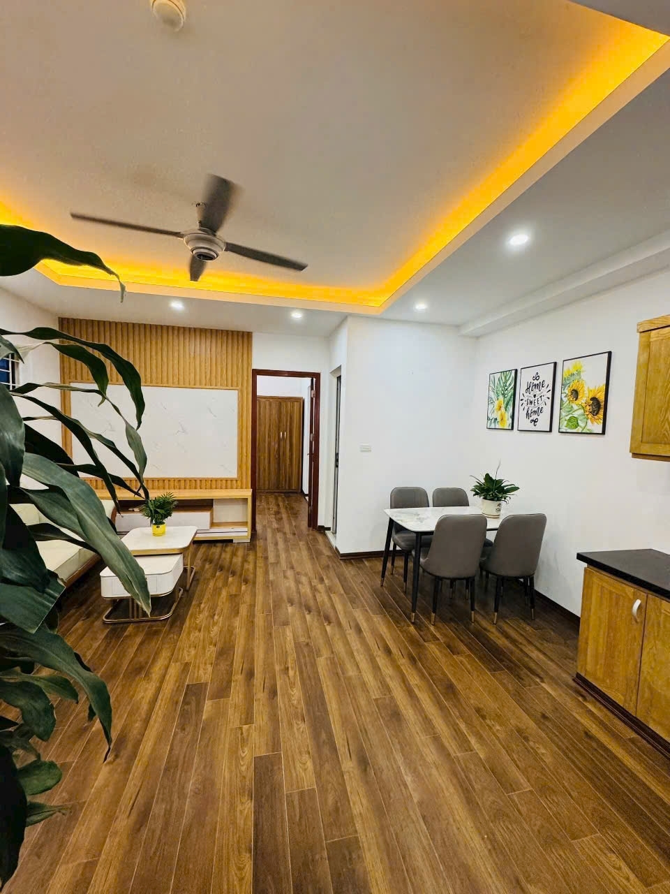 Bán căn hộ sổ đỏ Kim Văn Kim Lũ phường Đại Kim quận Hoàng Mai 60m2 * 2 ngủ giá 3.x tỷ