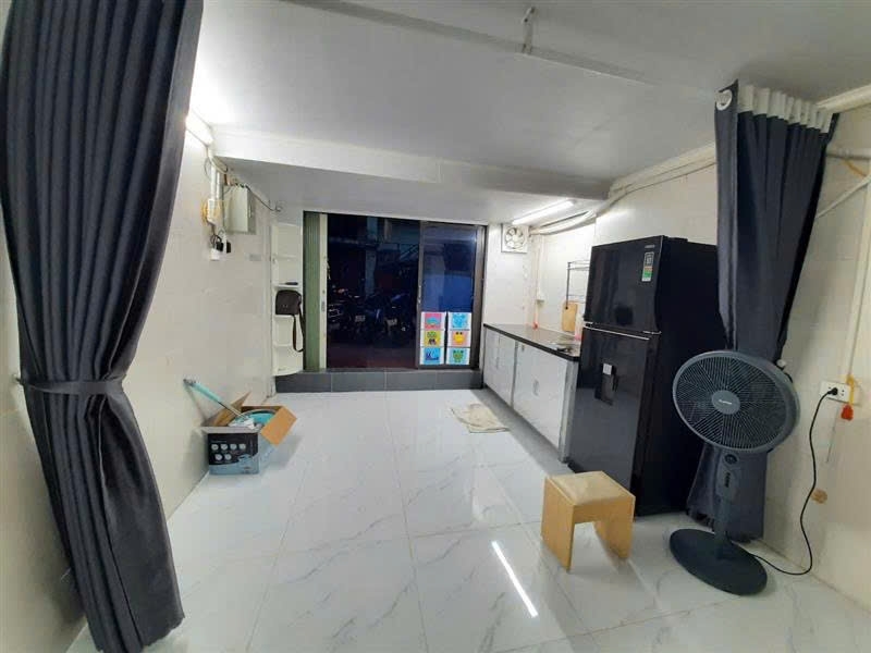 BÁN CĂN HỘ TẦNG 1 – Ô TÔ ĐỖ CỬA – TRẦN BÌNH MAI DỊCH – 22 TỶ