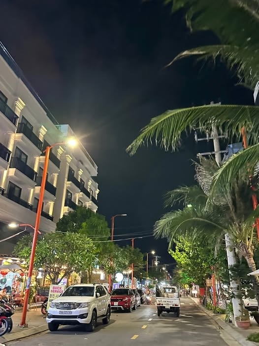 BÁN CẶP ĐẤT ĐƯỜNG CHÂU THỊ VĨNH TẾ TUYẾN PHỐ ẨM THỰC