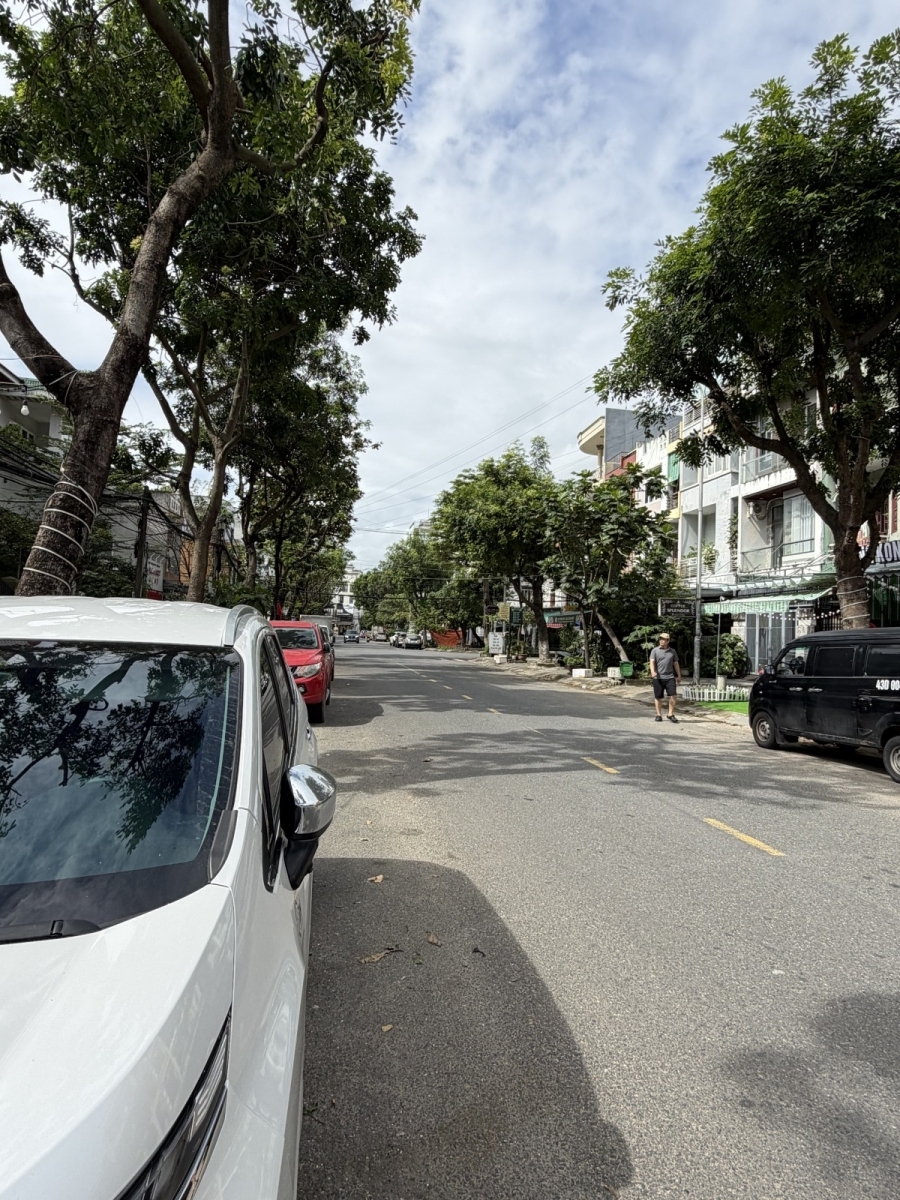 Bán cặp đất mặt tiền Dương Tự Minh Sơn Trà 180m2 ngang 9m giá tốt