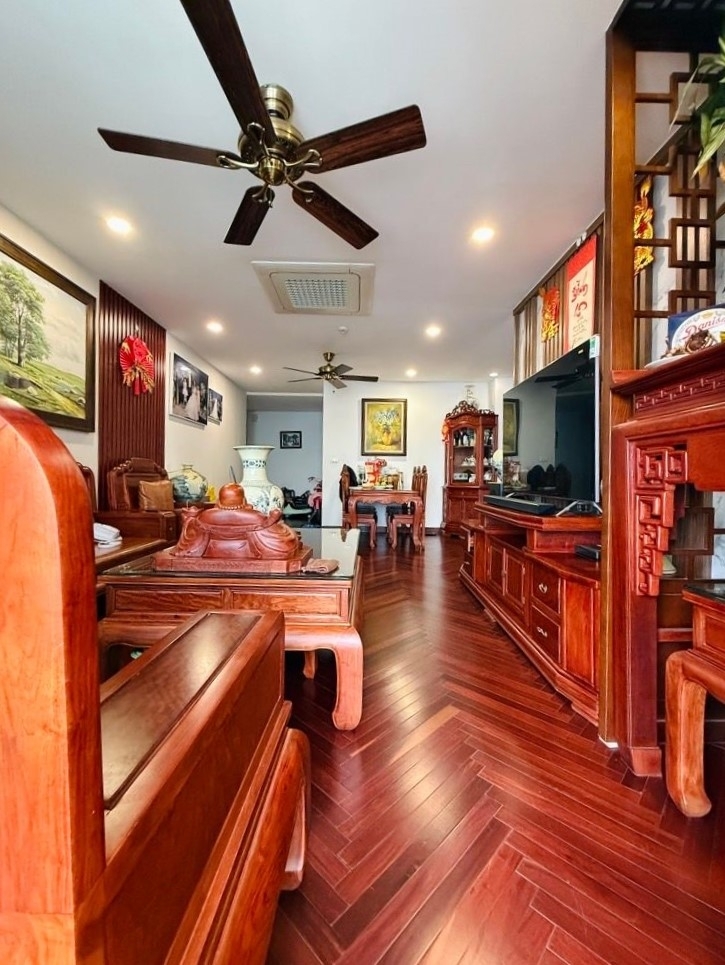 Bán CC EcoDream 300 Nguyễn Xiển Thanh Trì Căn góc 3N 2VS 98m2 8.95 tỷ