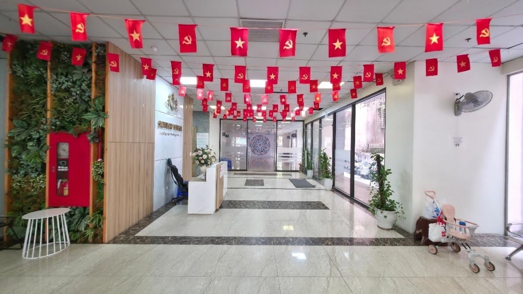 Bán CHCC Hồ Tùng Mậu 65m 2 ngủ 2WC Full nội thất mới. 435 tỷ (có TL)