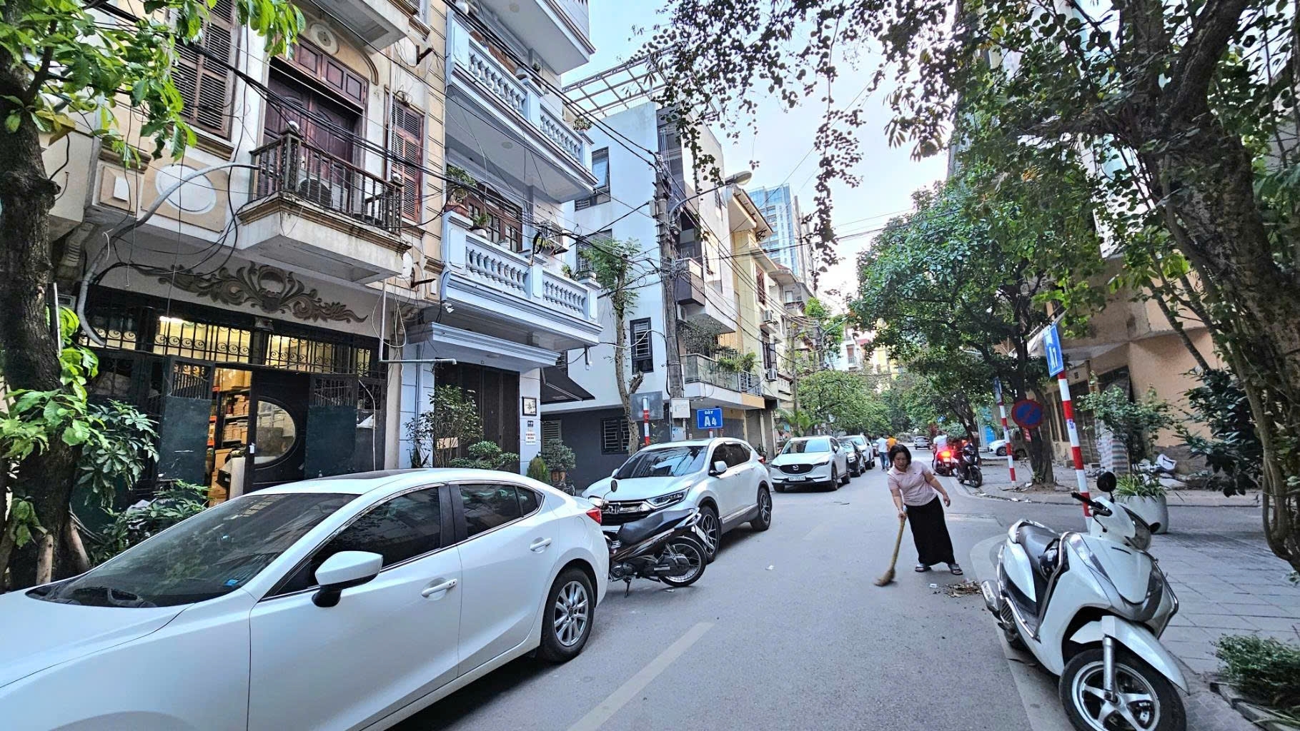 BÁN CỰC GẤP Đất KĐT Đại Kim 84 mét. Vị trí Đỉnh Cao - KINH DOANH. Giá chỉ 16 tỷ 52