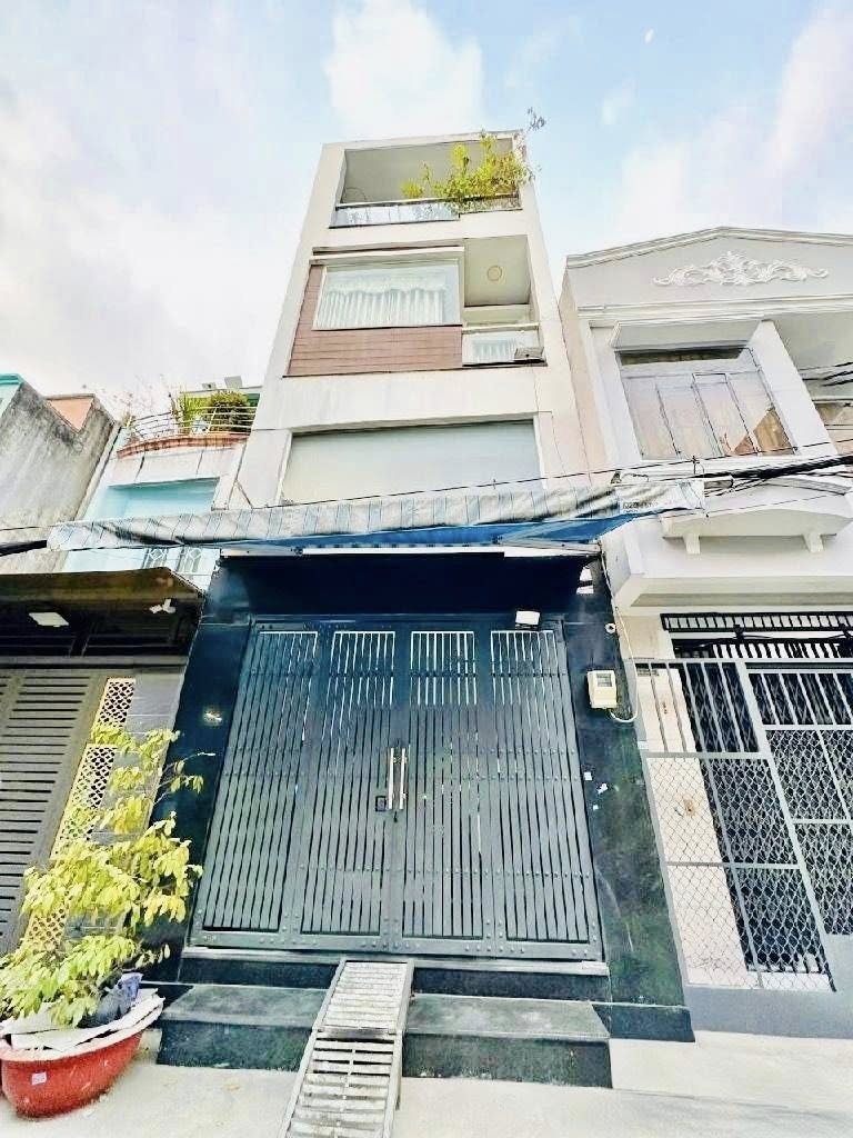 BẠN ĐANG TÌM NHÀ NGAY HÒA BÌNH – TÔ HIỆU HẺM 7M THÔNG 4 TẦNG GIÁ CHỈ 8?