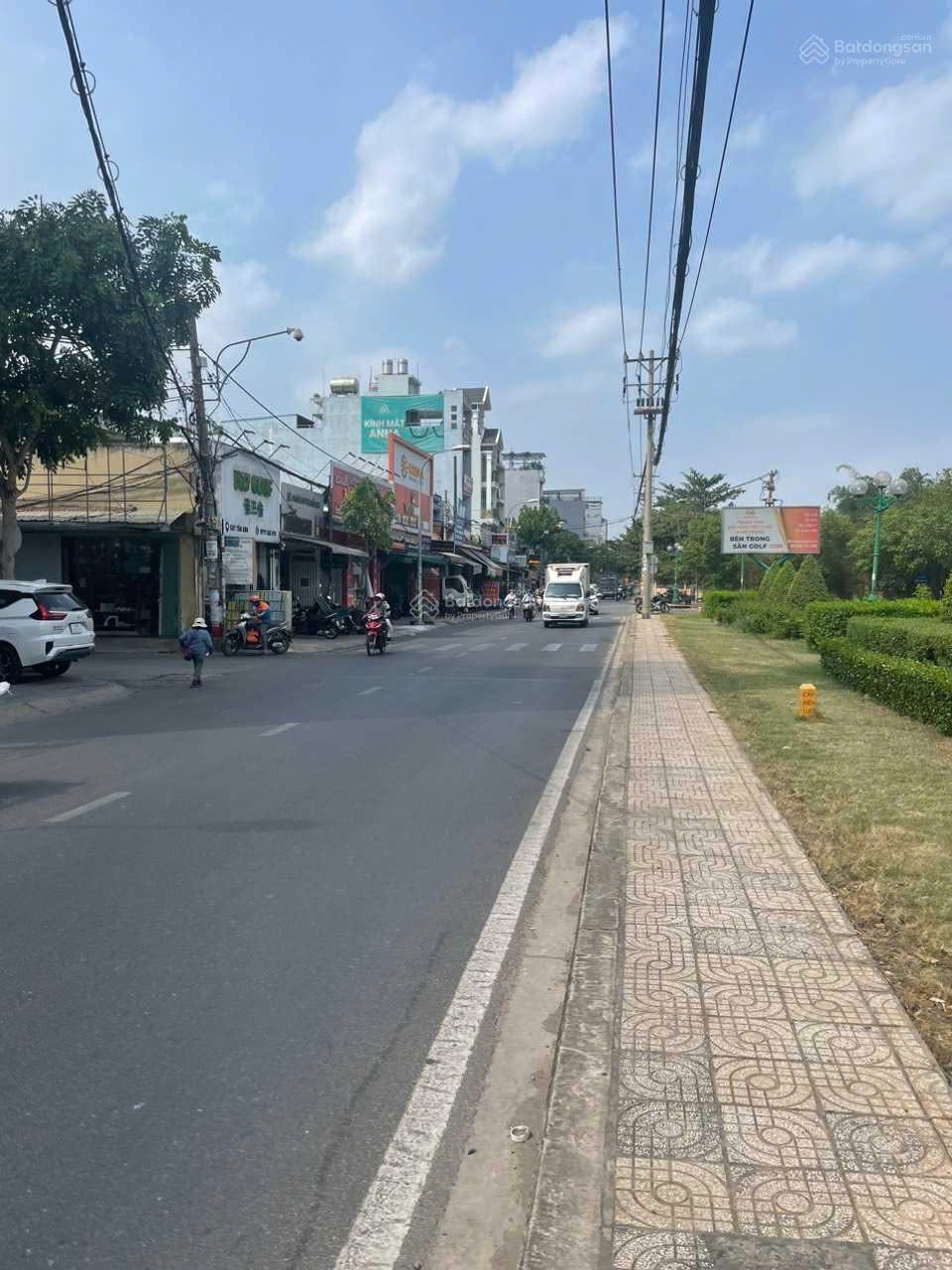 BÁN ĐẤT 150M2 TẶNG NHÀ 2 TẦNG TIỀN ĐƯỜNG TÂN SƠN RỘNG 20M NGAY SÂN BAY TÂN SƠN NHẤT GIÁ CHỈ 21