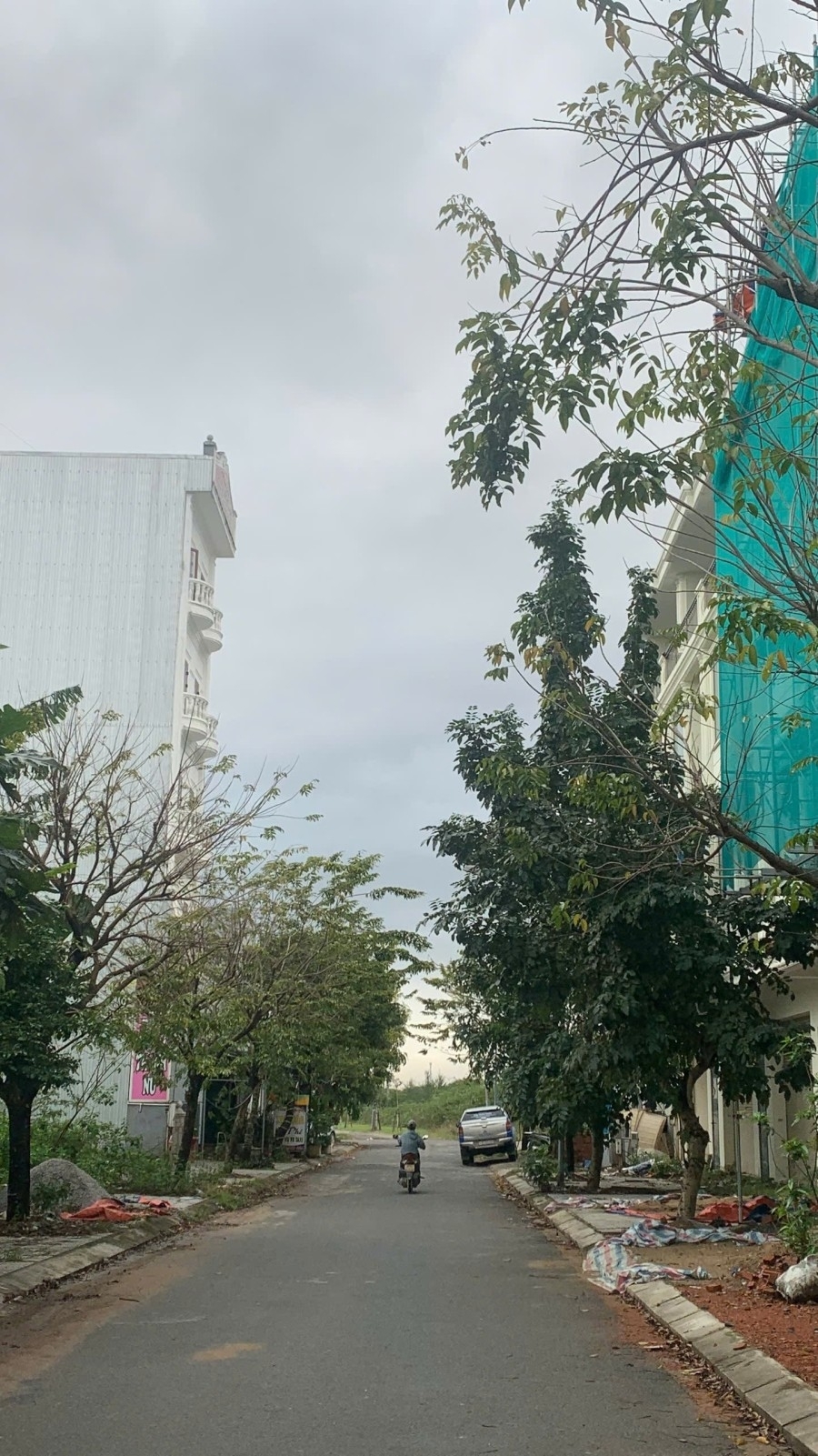 Bán đất KĐT Hòa Quý đường Trần Quý Kiên vị trí đẹp 120m2 chỉ 55 tỷ