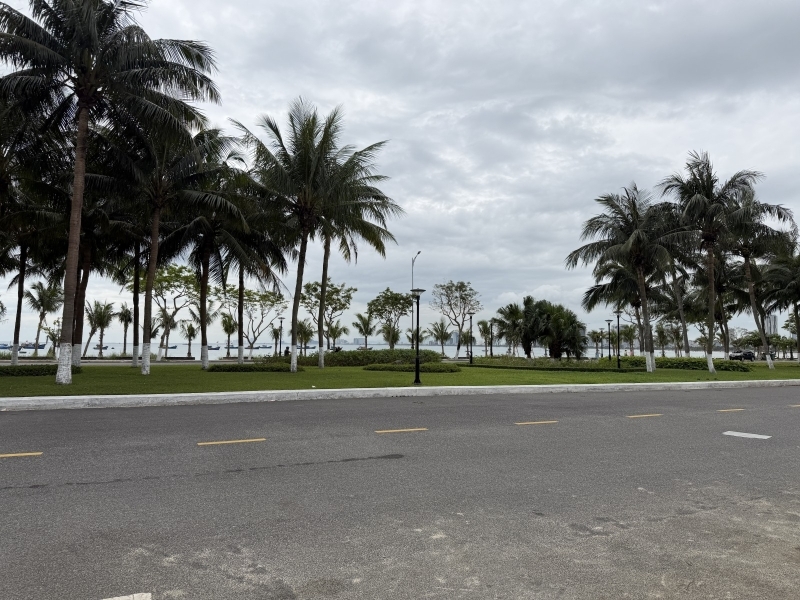 Bán đất mặt biển Lê Văn Huân 993m2 xây 20 tầng 2 hầm đối diện CV Đại Dương Sun Group giá 169 tỷ