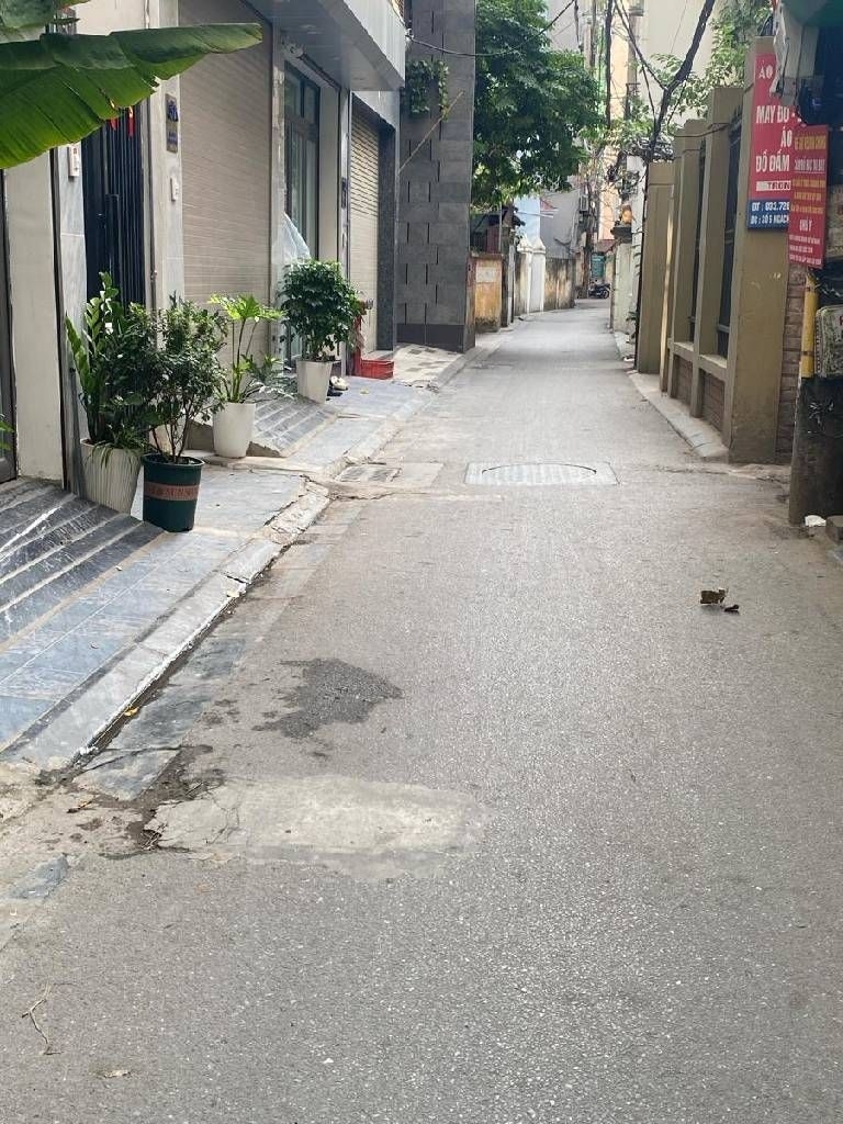 Bán đất tặng nhà 2T Ngọc Lâm oto vào 40m vuông đẹp giá đầu tư !