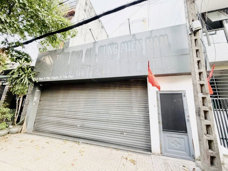 BÁN ĐẤT TẶNG NHÀ MẶT TIỀN LÊ SAO  8X19 – ĐỐI DIỆN CV  DOANH THU GẦN 200  CHỈ 19.X