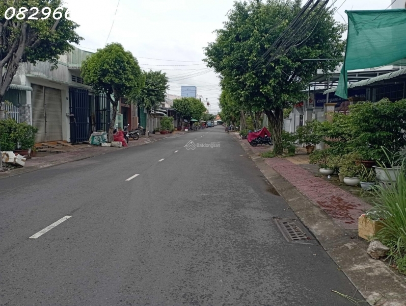 Bán đất thổ cư Phường 2 TP Sa Đéc Đồng Tháp. MT Đinh Tiên Hoàng 100m2 sổ hồng hướng Đông. Giá 4.2