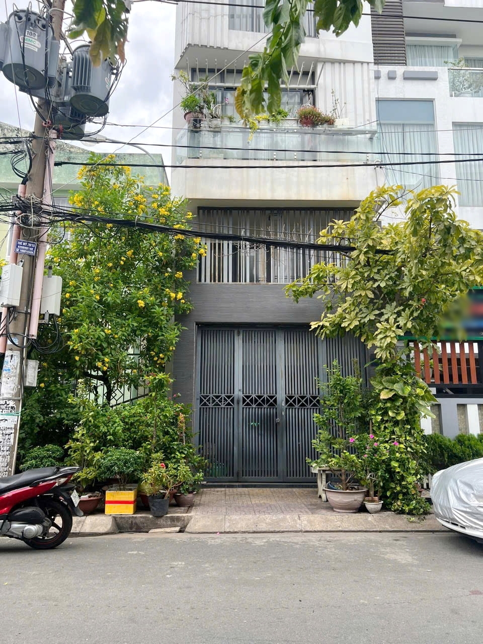 Bán gấp CHDV 6 tầng mặt tiền đường Huỳnh Văn Một P.Hiệp Tân Quận Tân Phú. Giá: 14.5 tỷ