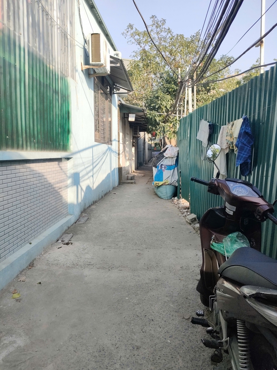 Bán gấp giá rẻ Giải Phóng 63m cấp 4 mặt tiền 4.5m 950 triệu Hoàng Mai.