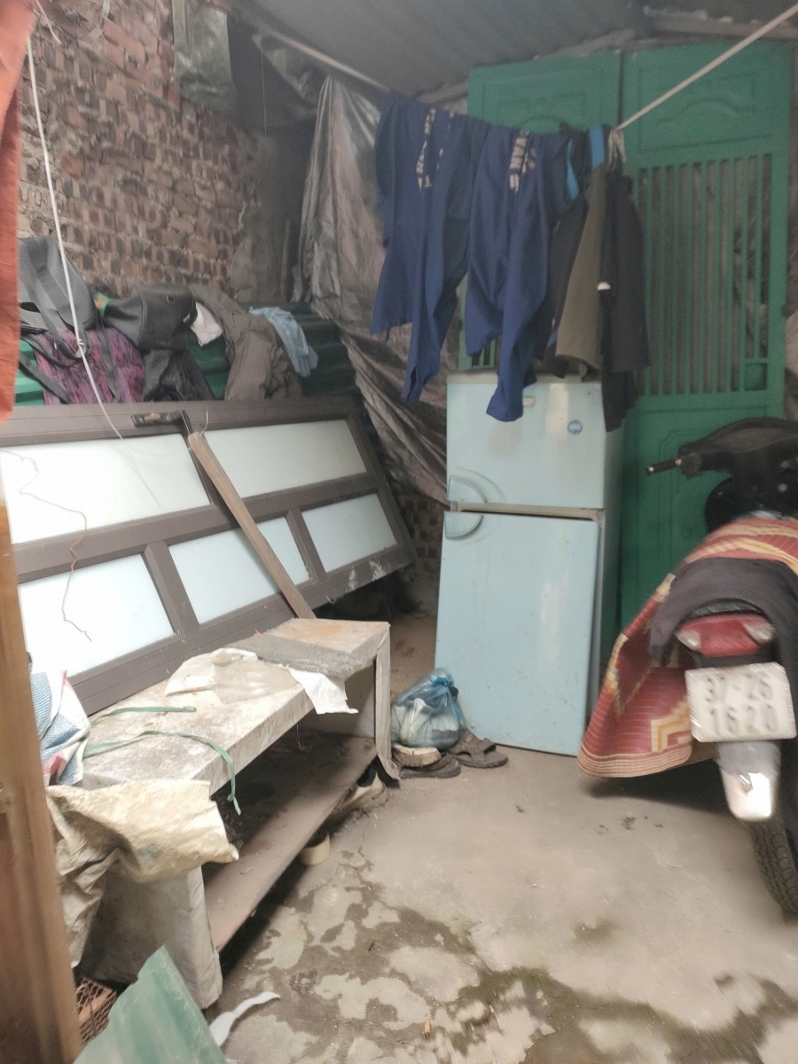 Bán gấp giá rẻ Giải Phóng 63m cấp 4 mặt tiền 4.5m 950 triệu Hoàng Mai.