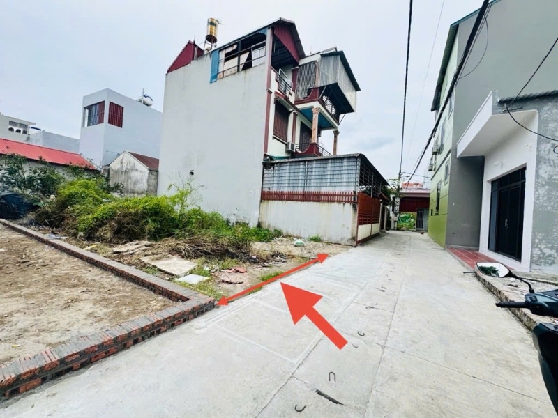 Bán gấp lô đất tổ 9 Quang Minh. Đất vuông vắn đường thông bàn cờ. Gần khu công nghiệp