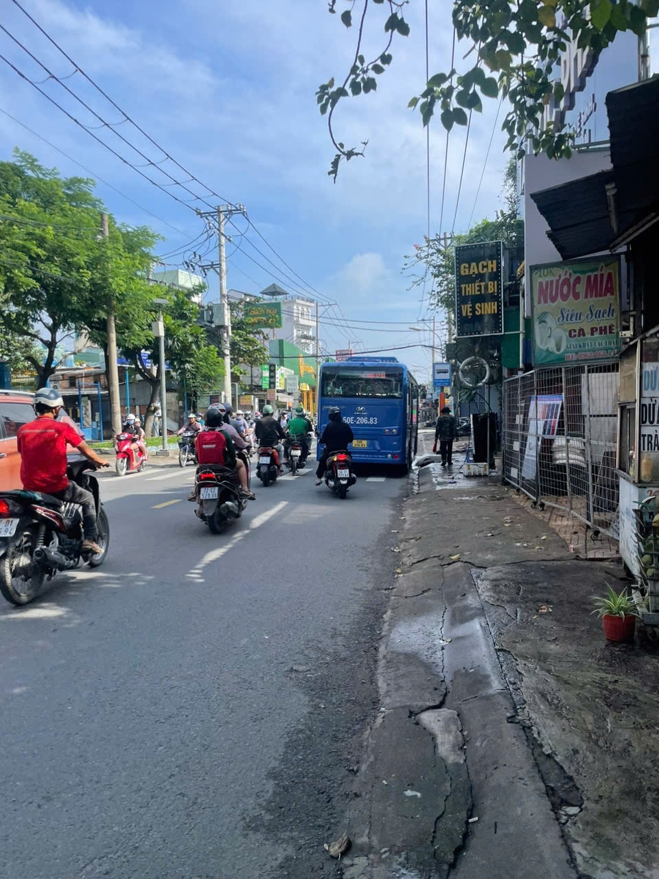 BÁN GẤP NHÀ NGANG KHỦNG 8M MẶT TIỀN KD - VỊ TRÍ VÀNG NGAY TRUNG TÂM THẠNH LỘC Q12