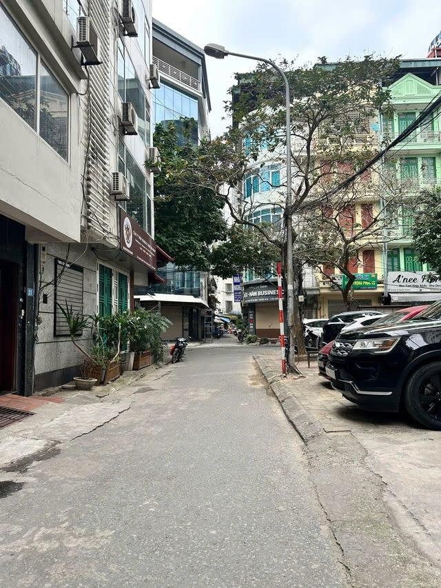 BÁN GẤP TRẦN DUY HƯNG Ô TÔ TRÁNH 60M2 MT 4.5M 6 TẦNG 30 TỶ