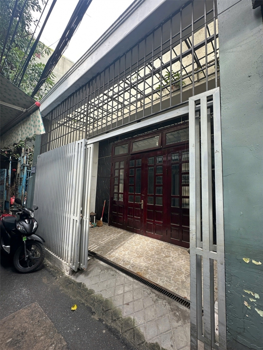 BÁN HOẶC CHO THUÊ Nhà Kiệt Trung tâm TP Đà Nẵng mặt tiền rộng rãi 5m hướng Đông Nam tài lộc