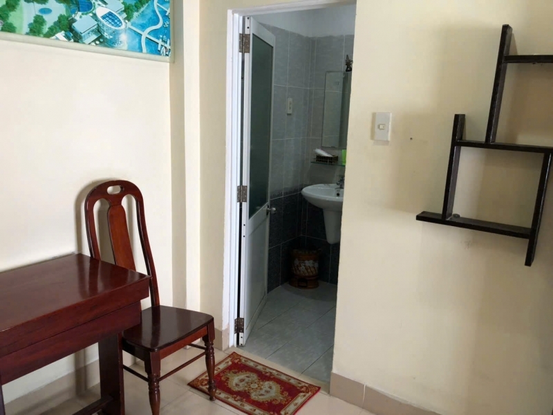 Bán khách sạn hai mặt tiền 5 tầng đường nhựa Nguyễn Biểu rộng 13m Diện tích đất 103 m2 Giá bán