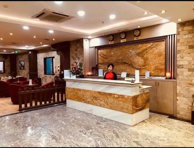 Bán khách sạn mặt phố Hàng Buồm 80m2 5 tầng mặt tiền 5.4m 77.5 tỷ kinh doanh đỉnh