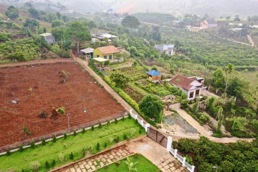 BÁN LÔ ĐẤT ĐẸP -GIÁ TỐT tại Đông Anh 3 thị trấn Nam Ban Lâm Hà Lâm Đồng -Góc 2 mặt tiền