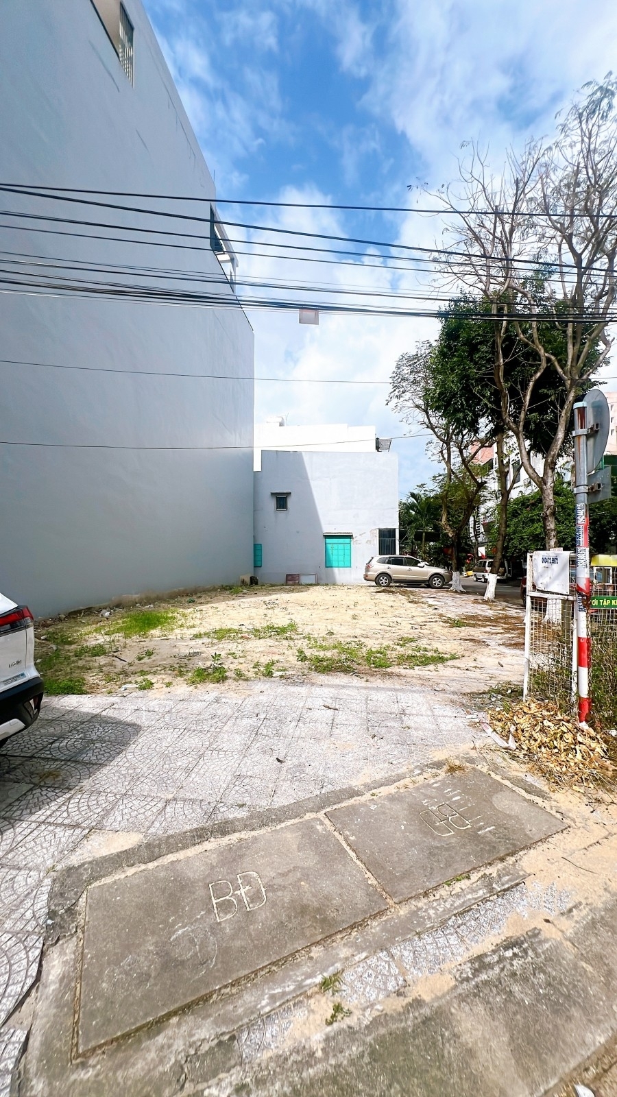 Bán lô góc 2 mặt tiền Lý Đạo Thành 162m2 ngang 85m giá 179 tỷ