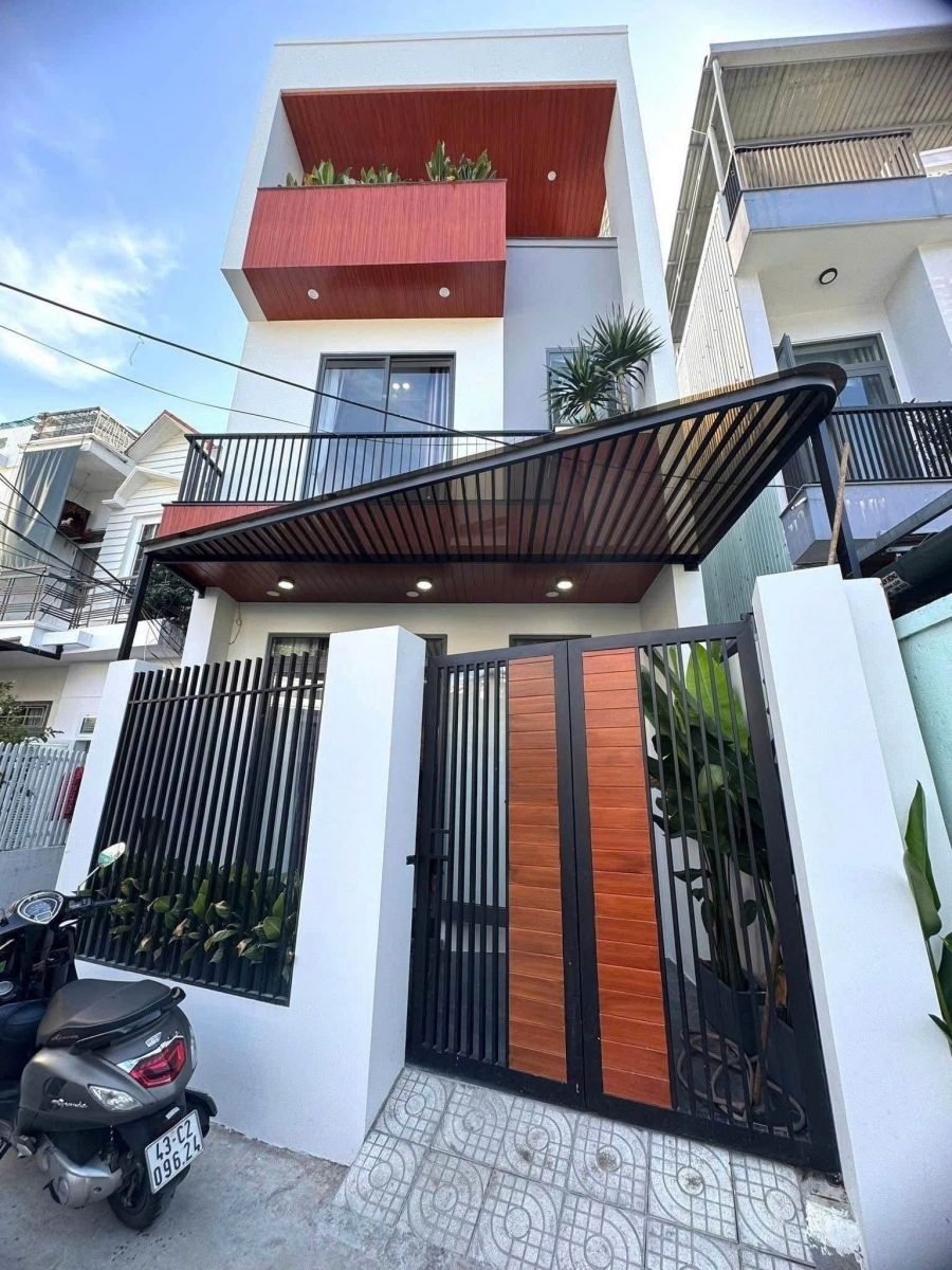BÁN NHÀ 1 TRỆT 2 LẦU VỊ TRÍ ĐẸP HƯỚNG MÁT GIÁ CỰC TỐT Ở ĐỊNH HOÀ