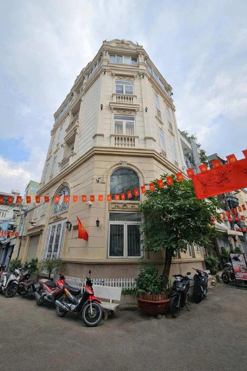 Bán nhà 2 Mặt tiền Hẻm 8m Nguyễn Văn Lượng 75x11m 5 Tầng - thang máySổ A4 149 tỷ.