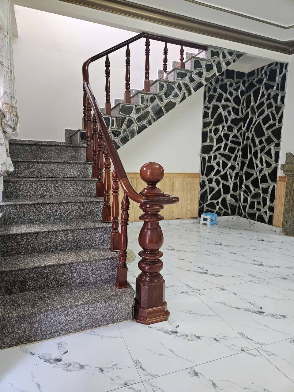 BÁN NHÀ 2 MẶT TIỀN NGUYỄN TRUNG TRỰC – P4 – ĐÀ LẠT CHỈ 5.2 TỶ SRXD HOÀN CÔNG