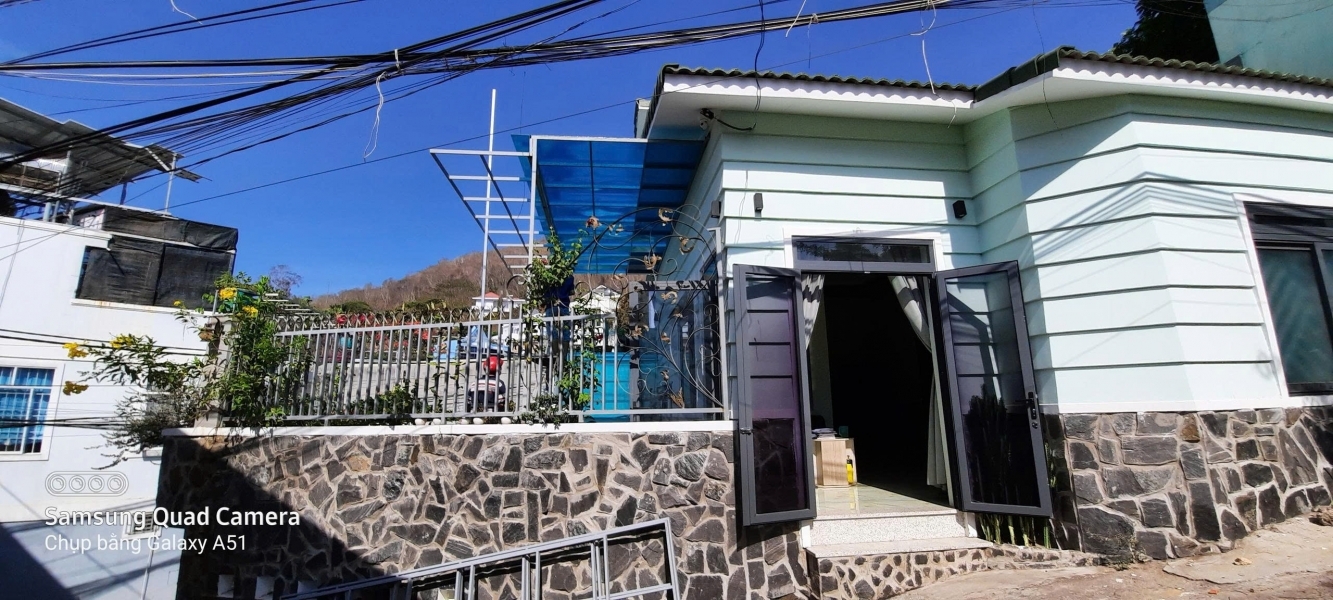 Bán nhà 2 mặt tiền - trung tâm phường 1 - Vũng Tàu