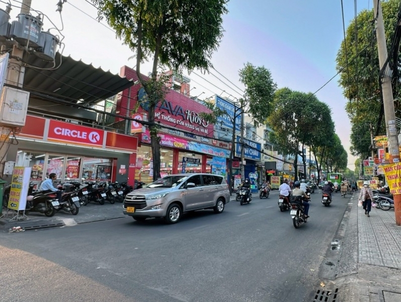 Bán nhà 2 MT Lê Văn Thọ - ngay CV Làng Hoa 4x24m Sổ A4  3 Tầng 4PN 149 tỷ.