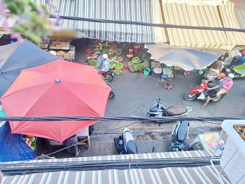 Bán nhà 2 tầng (4x20m) mặt tiền chợ Hoàng Minh Đạo P.5 Quận 8