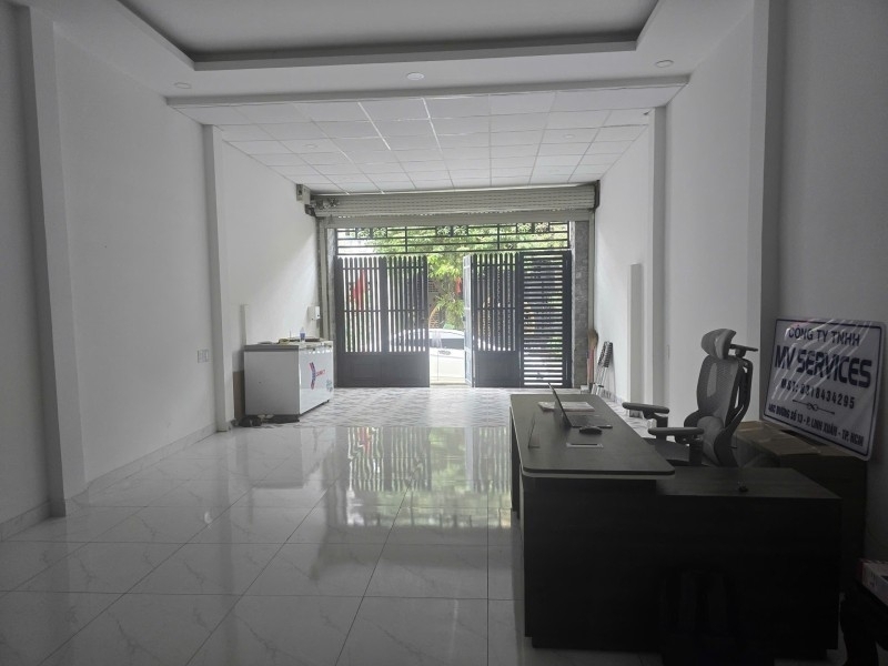 Bán nhà 2 tầng đường số 13 Phường Linh Xuân Thủ Đức TP HCM. DT 100m2 giá chỉ 685 tỷ sổ hồng đầy