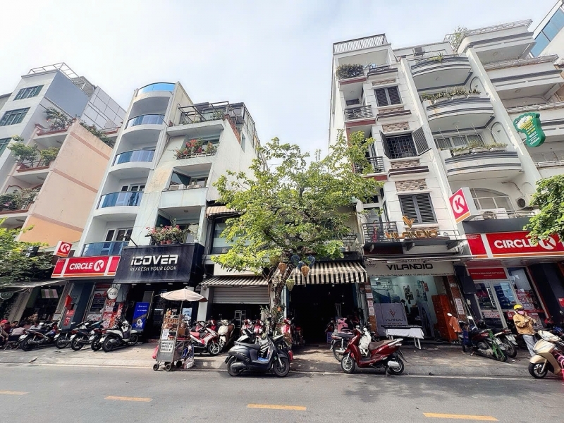 BÁN NHÀ 2 TẦNG MẶT TIỀN KD Đ.NGUYỄN VĂN TRÁNG P.BẾN THÀNH QUẬN 1 - DT ĐẸP 4M*18M VUÔNG VỨC - TRỌN