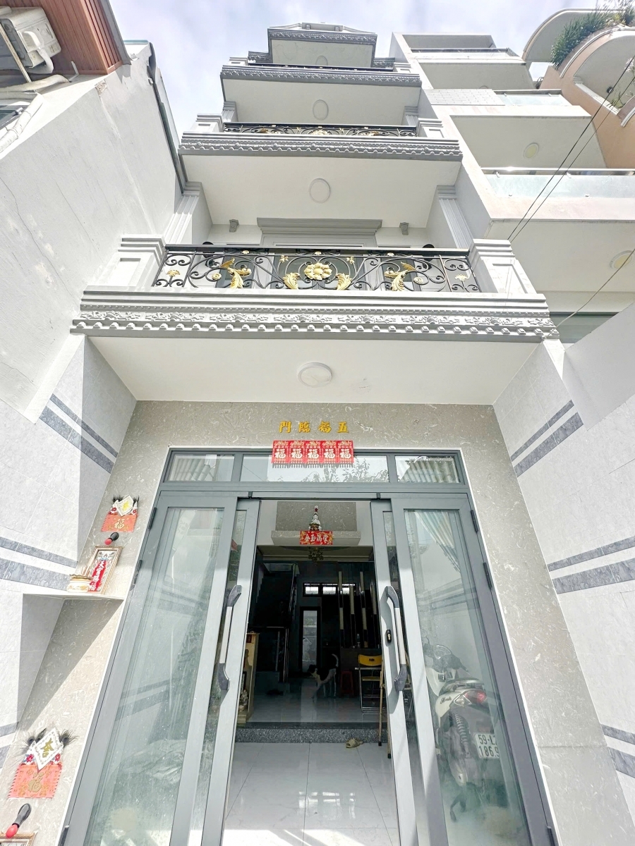 Bán nhà 3 lầu hẻm 4m đường Bùi Minh Trực P.5 Quận 8