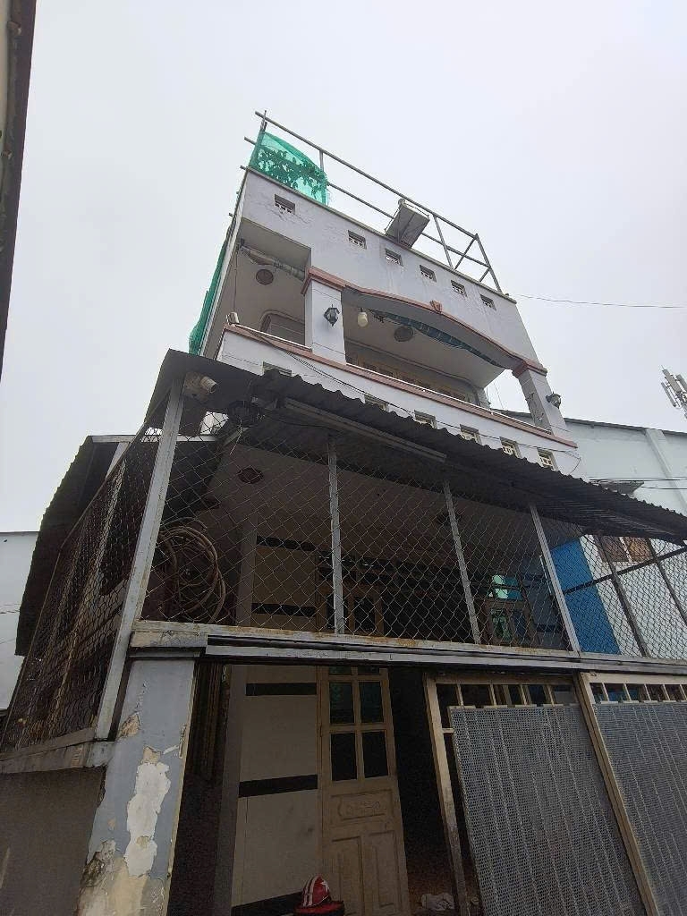 BÁN NHÀ 3 LẦU HƠN 110M2 HỒ VĂN TƯ F TRƯỜNG THỌNGAY CHỢ THỦ ĐỨC - THÔNG TỨ HƯỚNG